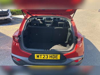 Used Kia Stonic 2023 for sale - 79403781: Photo