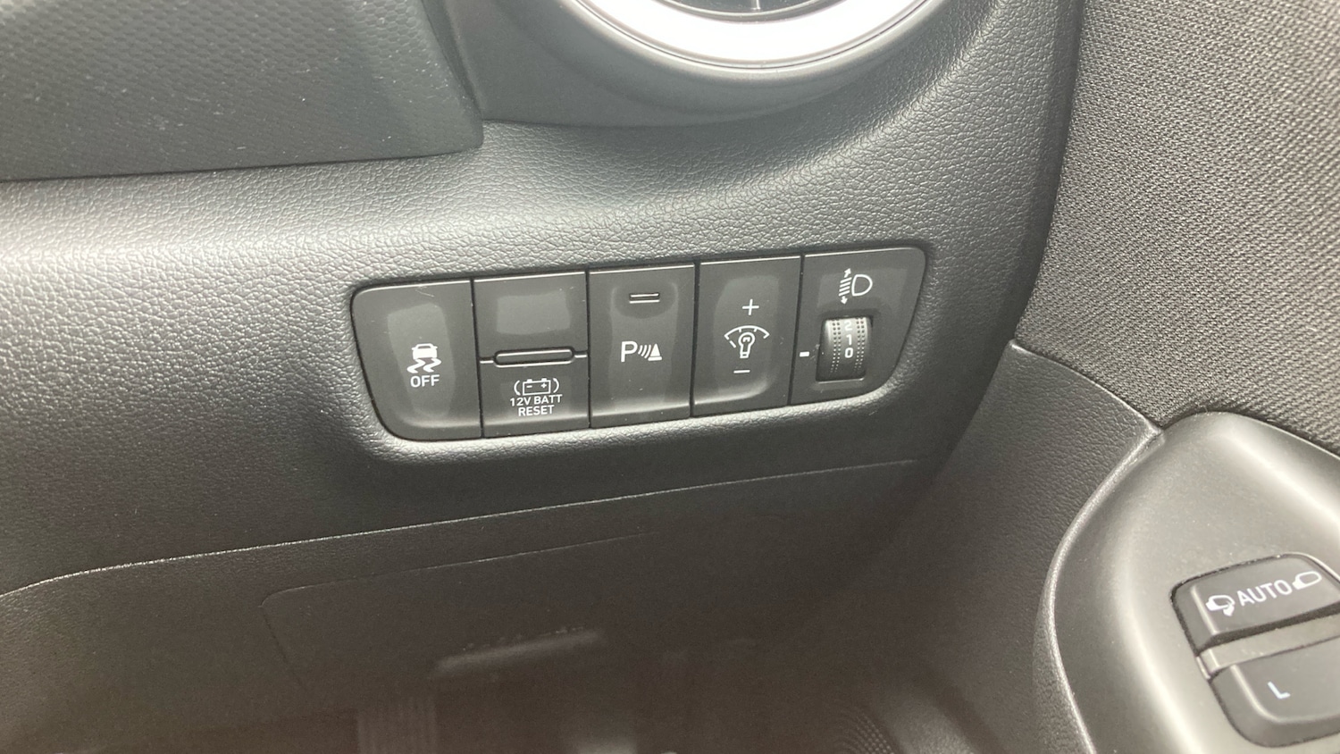 Used Hyundai KONA 2022 for sale - 76477156: Photo 28