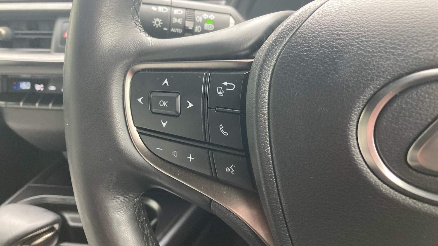 Used Lexus UX 2024 for sale - 76566193: Photo 24