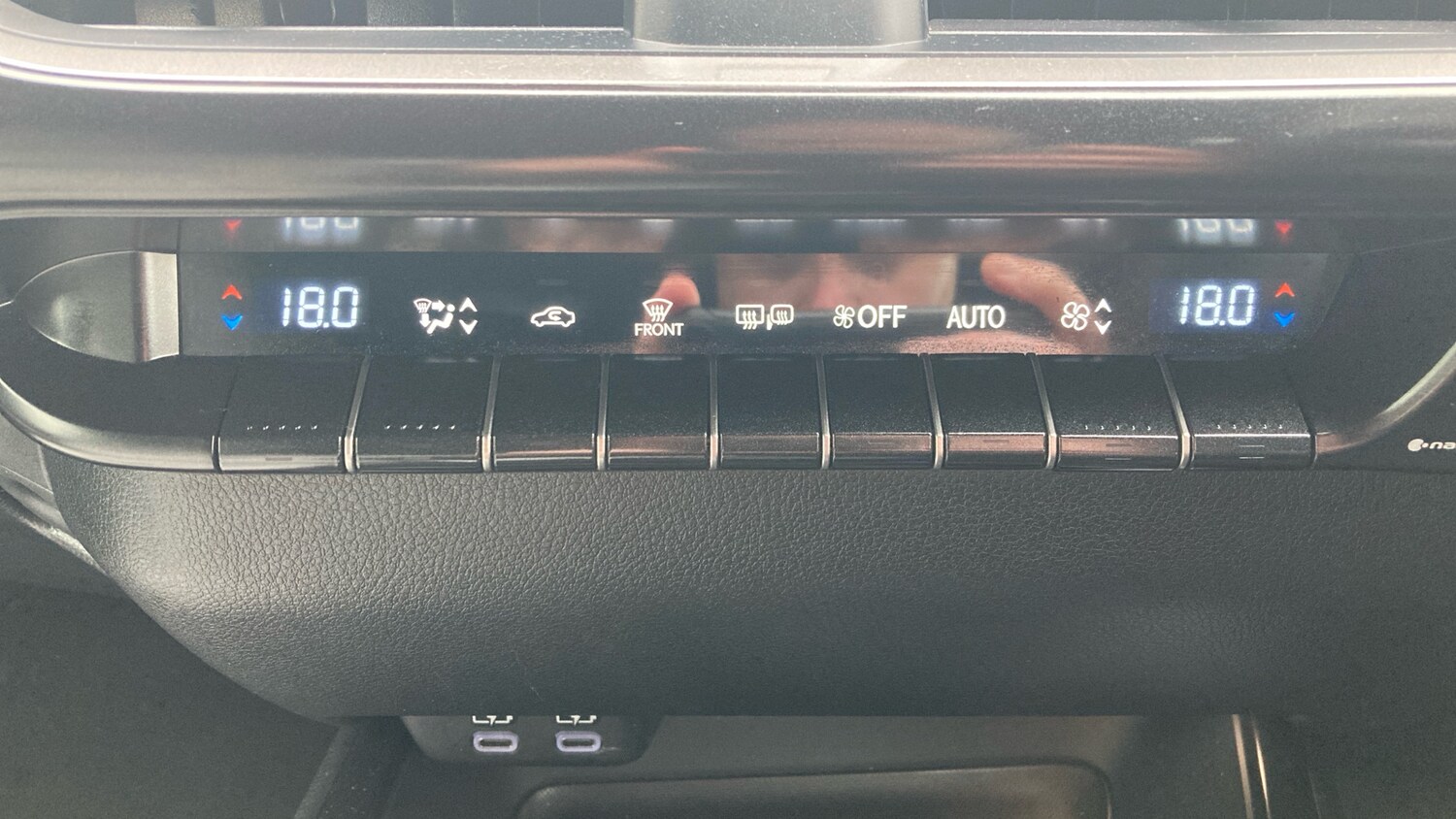 Used Lexus UX 2024 for sale - 76566193: Photo 33