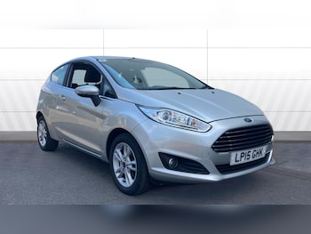 Used Ford Fiesta 2015 for sale - 79240393: Photo