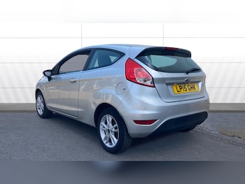 Used Ford Fiesta 2015 for sale - 79240393: Photo