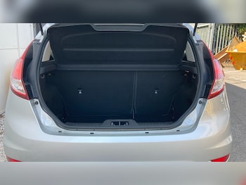 Used Ford Fiesta 2015 for sale - 79240393: Photo