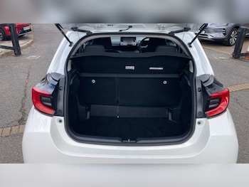 Used Toyota Yaris 2022 for sale - 79457095: Photo