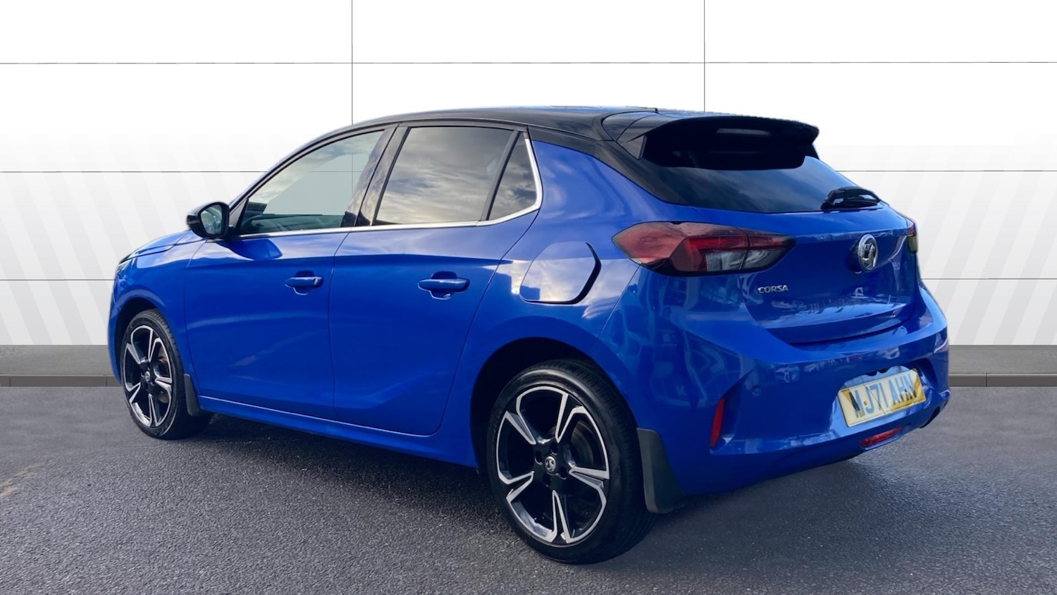 Used Vauxhall Corsa 2021 for sale - 76904905: Photo 2