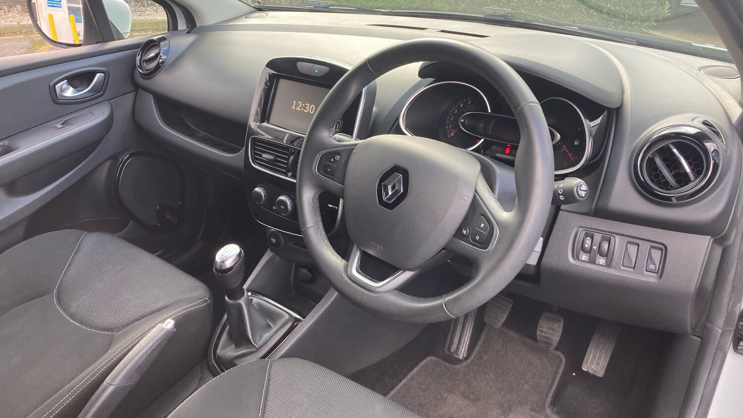 Used Renault Clio 2019 for sale - 77844593: Photo 11