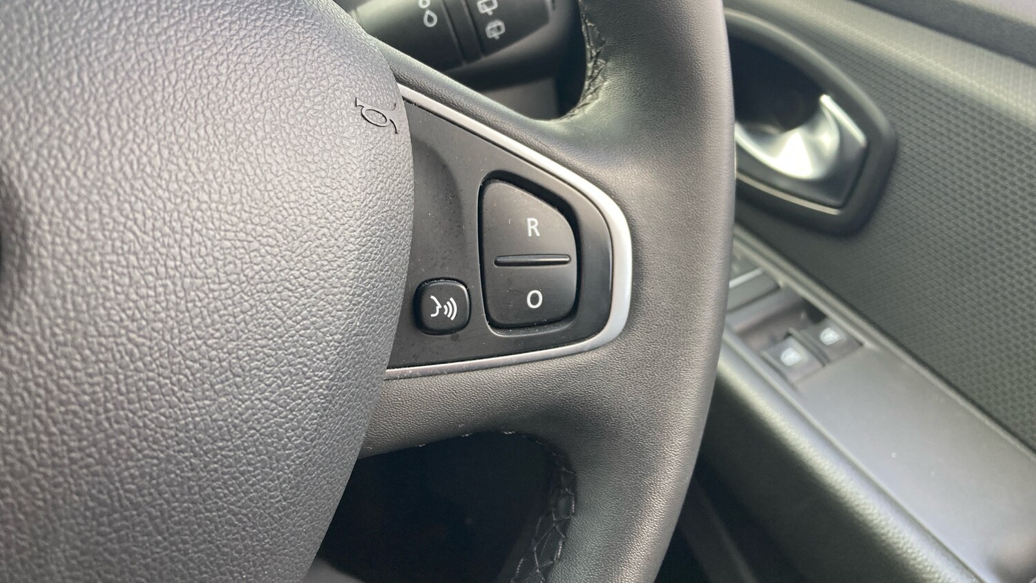 Used Renault Clio 2019 for sale - 77844593: Photo 23