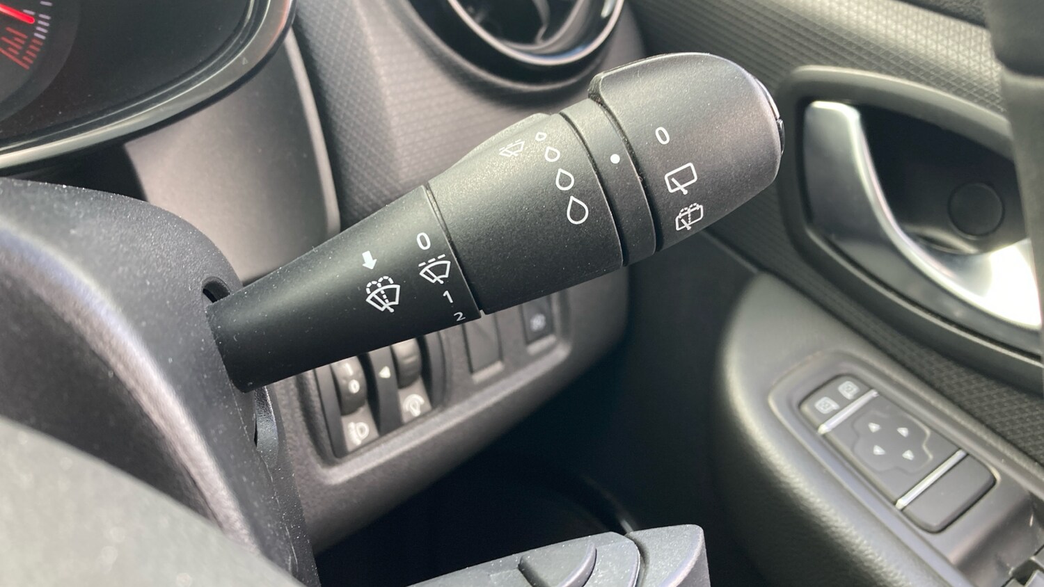 Used Renault Clio 2019 for sale - 77844593: Photo 26