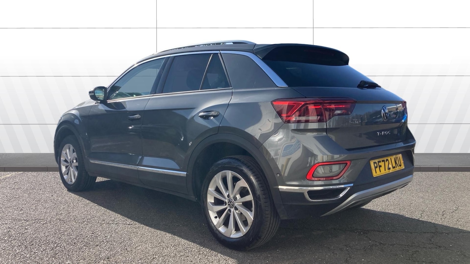 Used Volkswagen T-Roc 2023 for sale - 77743187: Photo 2