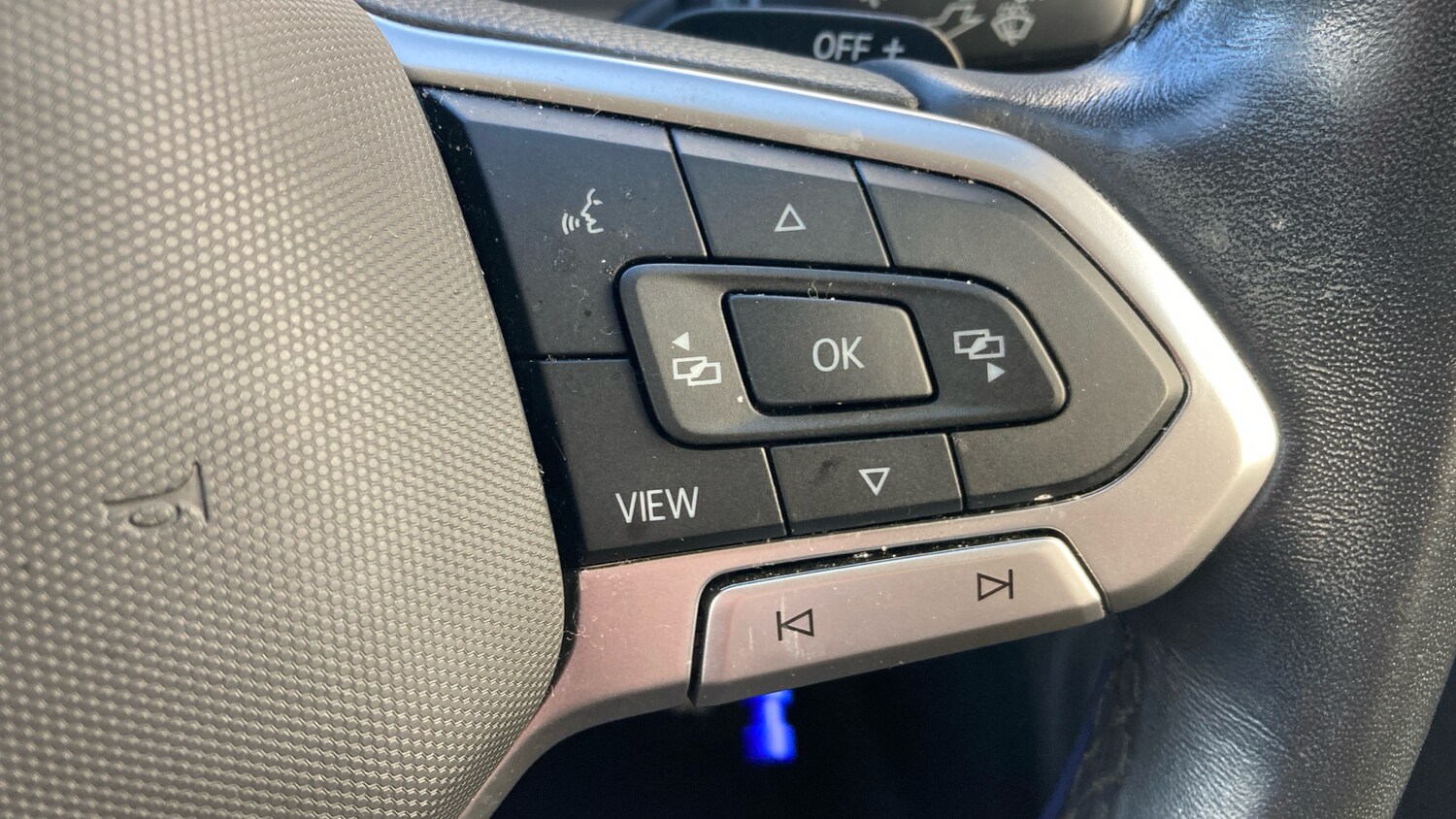 Used Volkswagen T-Roc 2023 for sale - 77743187: Photo 30