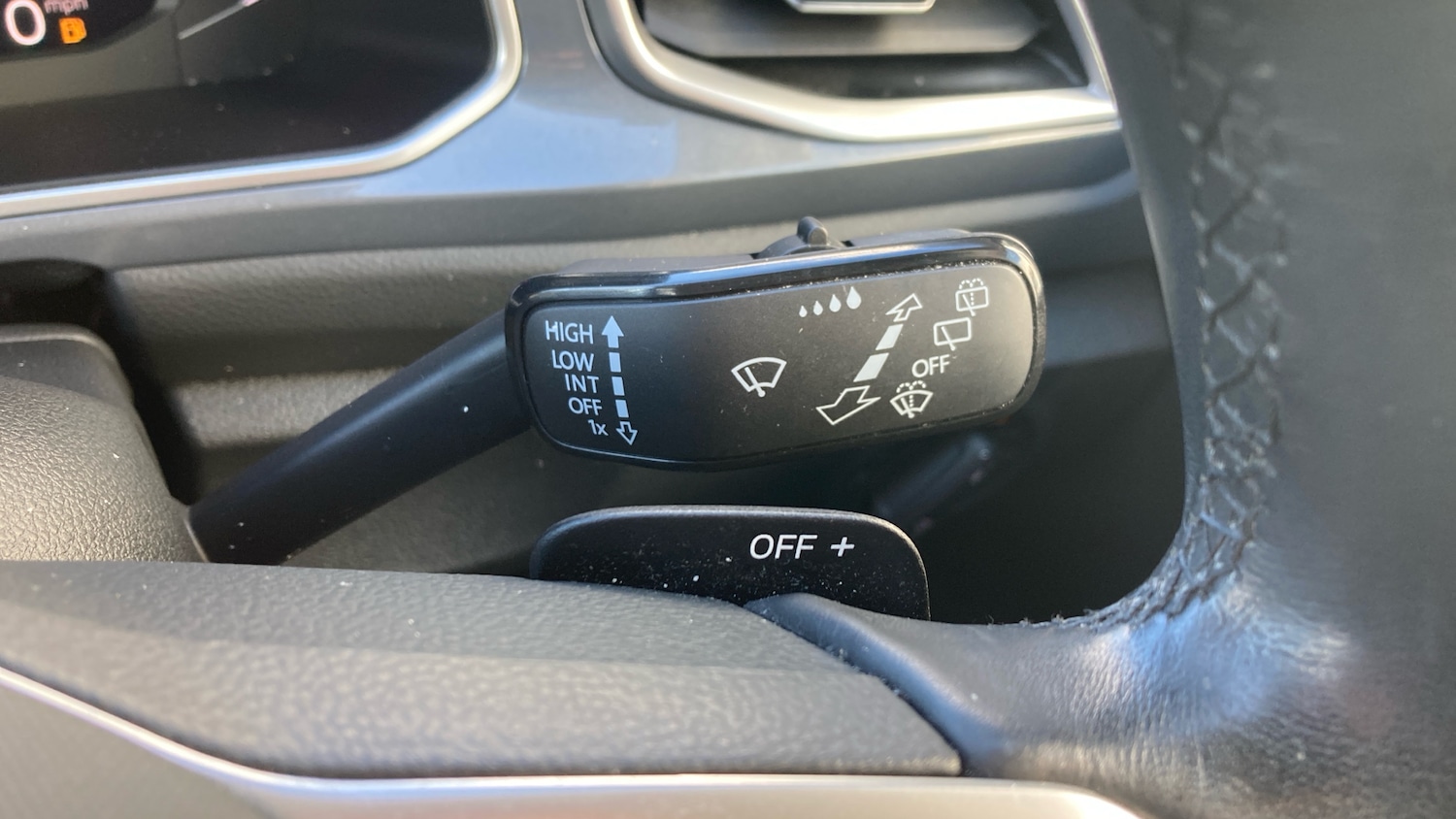 Used Volkswagen T-Roc 2023 for sale - 77743187: Photo 31