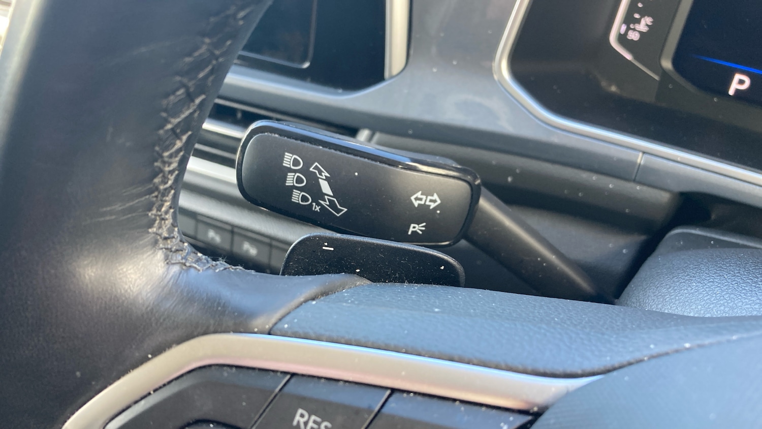 Used Volkswagen T-Roc 2023 for sale - 77743187: Photo 32