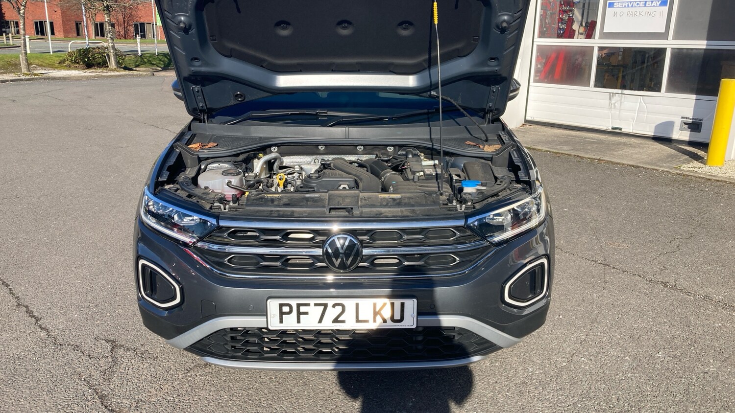 Used Volkswagen T-Roc 2023 for sale - 77743187: Photo 8