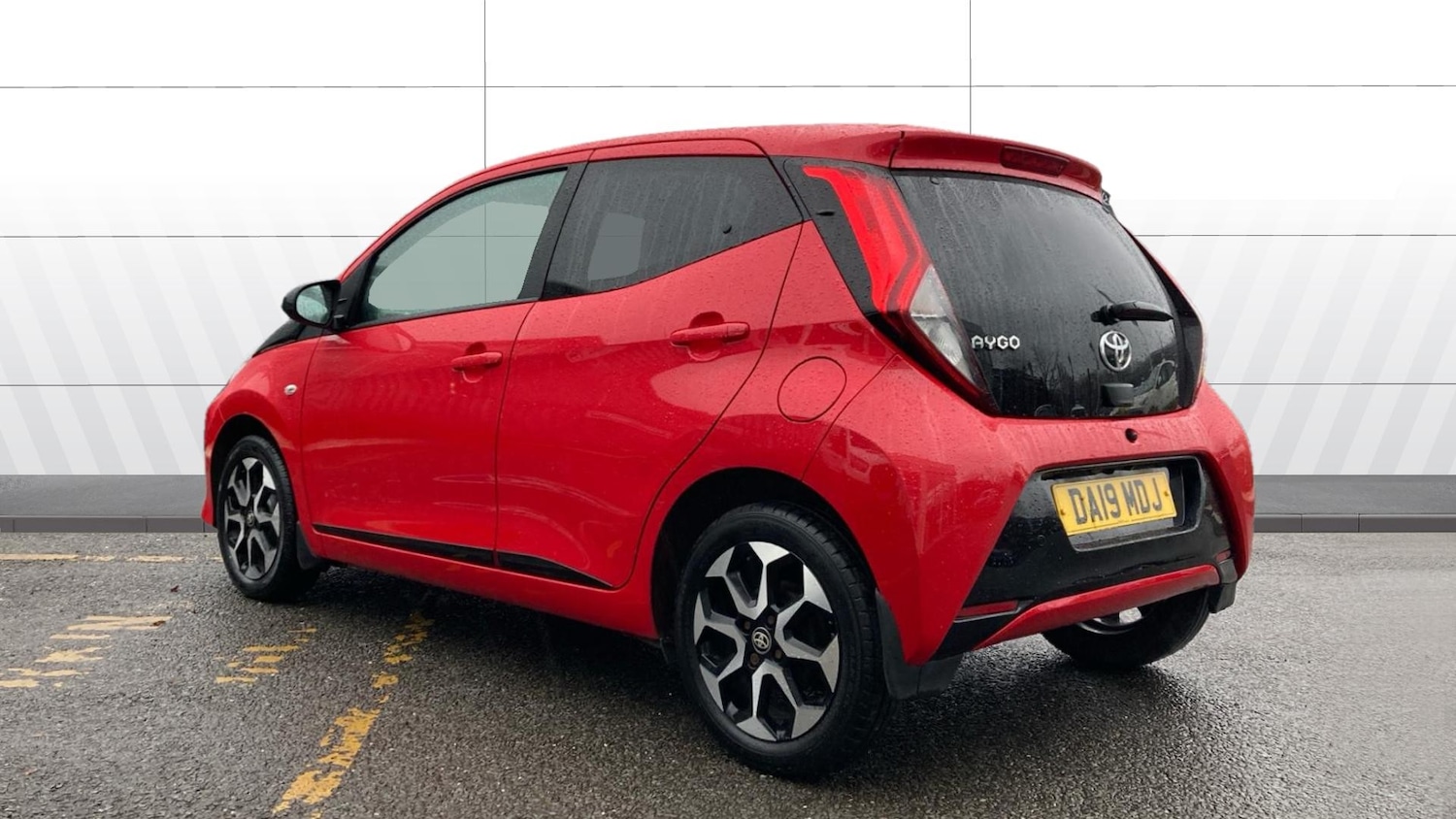 Used Toyota AYGO 2019 for sale - 76669104: Photo 2