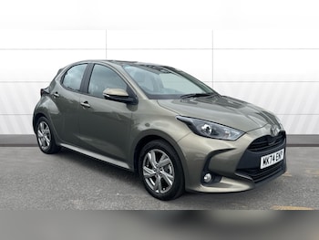 Used Toyota Yaris 2024 for sale - 79403734: Photo