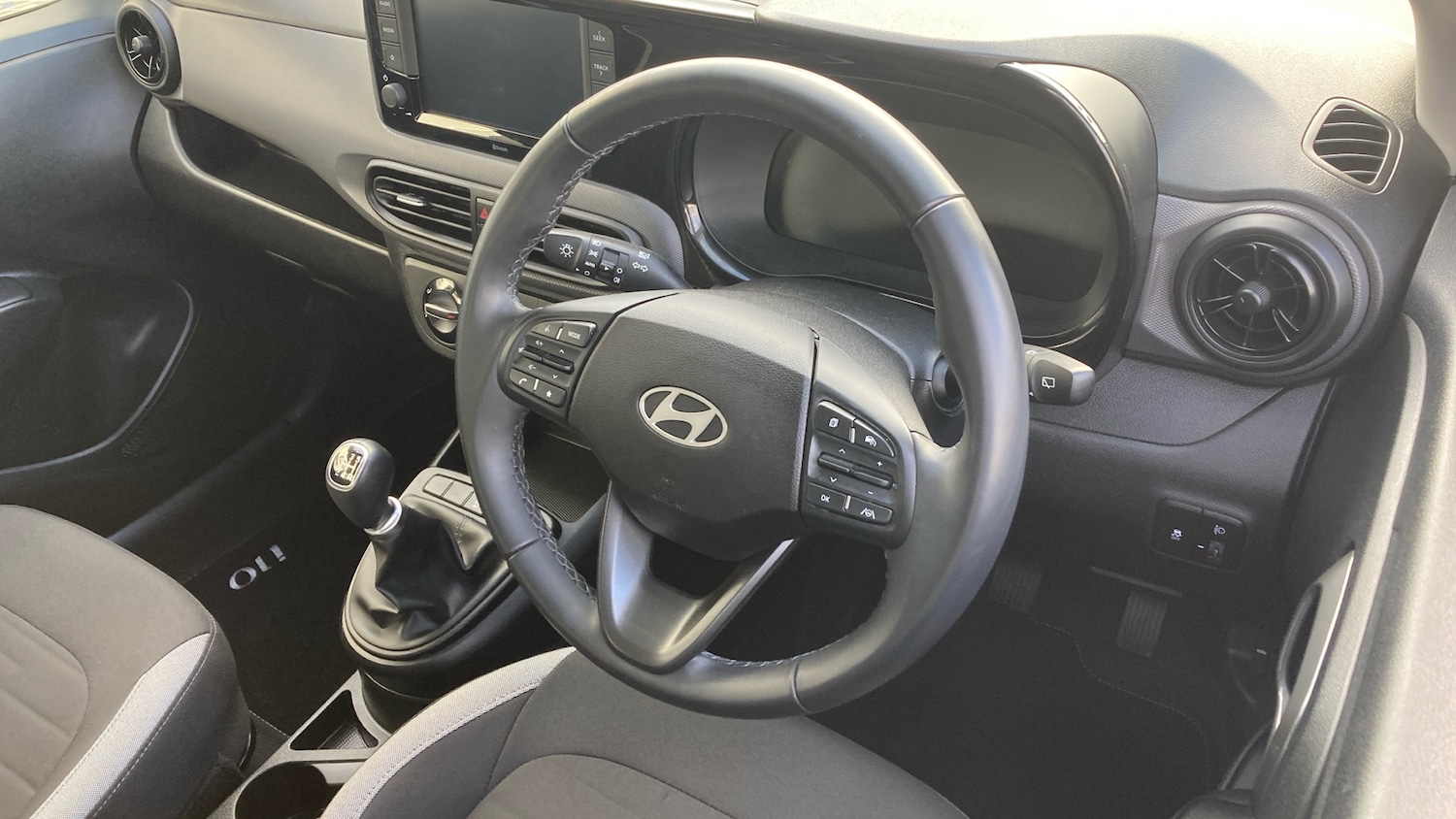 Used Hyundai i10 2024 for sale - 77023368: Photo 11