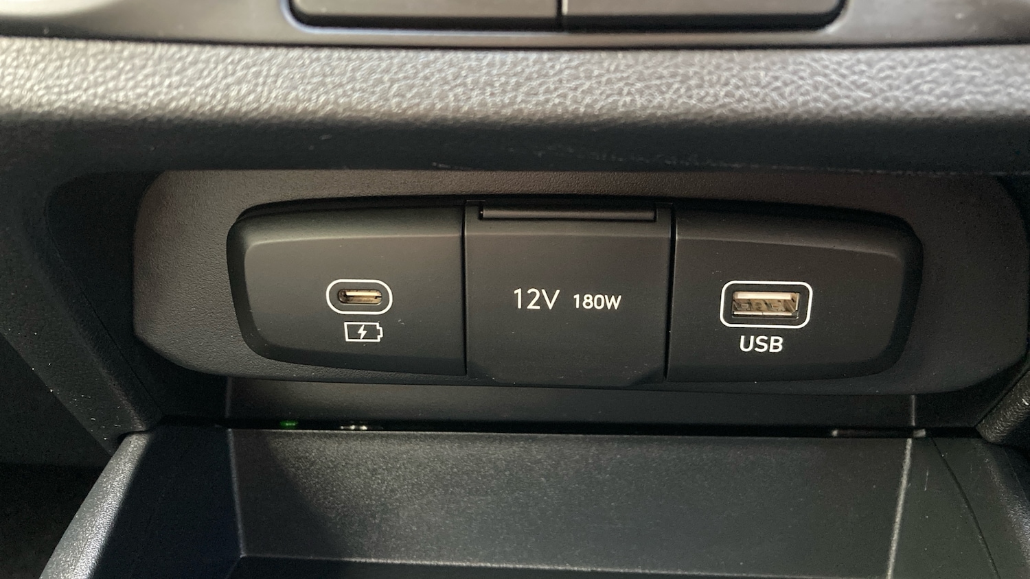 Used Hyundai i10 2024 for sale - 77023368: Photo 31