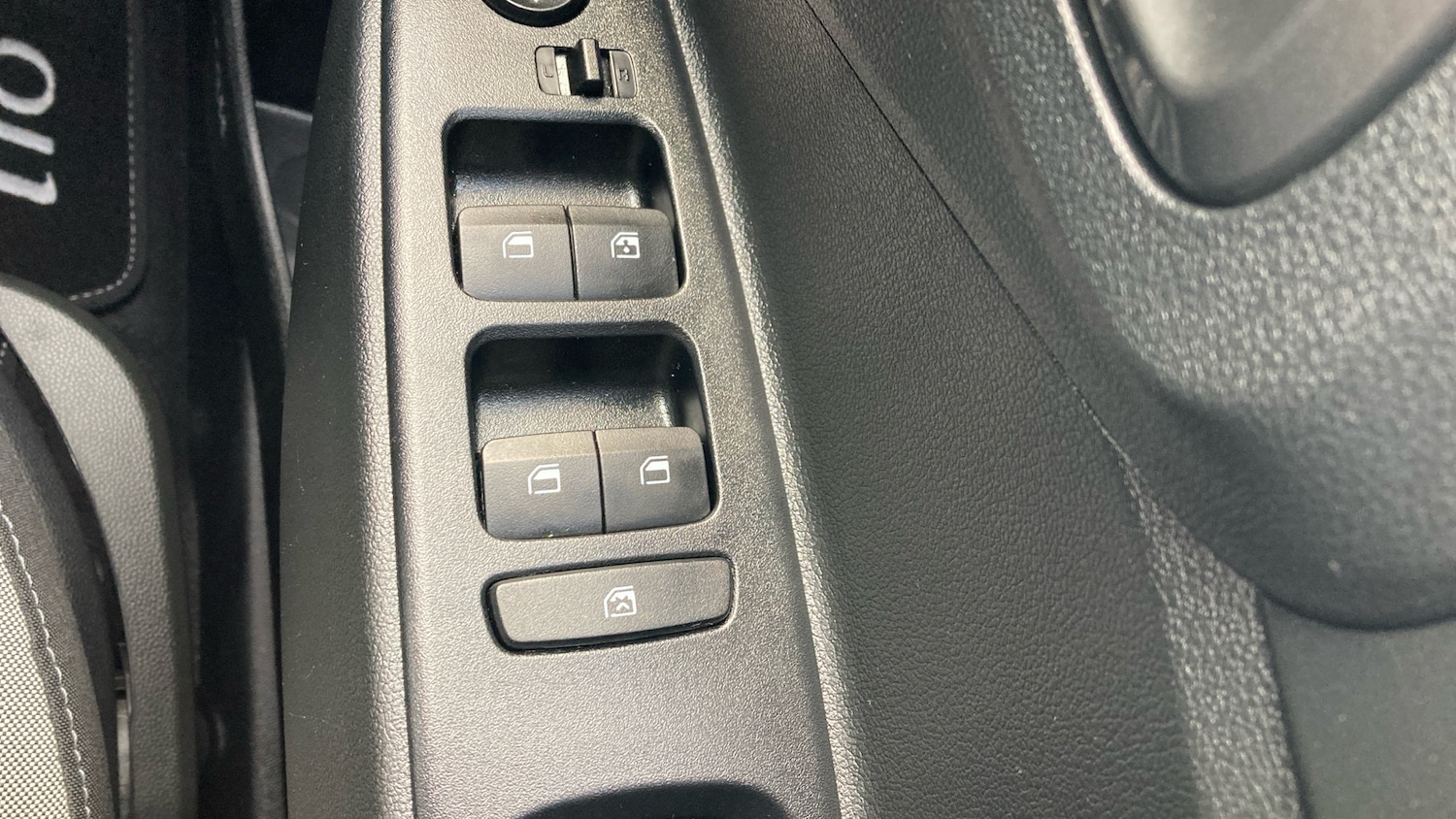 Used Hyundai i10 2024 for sale - 77023368: Photo 37