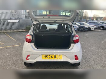 Used Hyundai i10 2024 for sale - 77023368: Photo