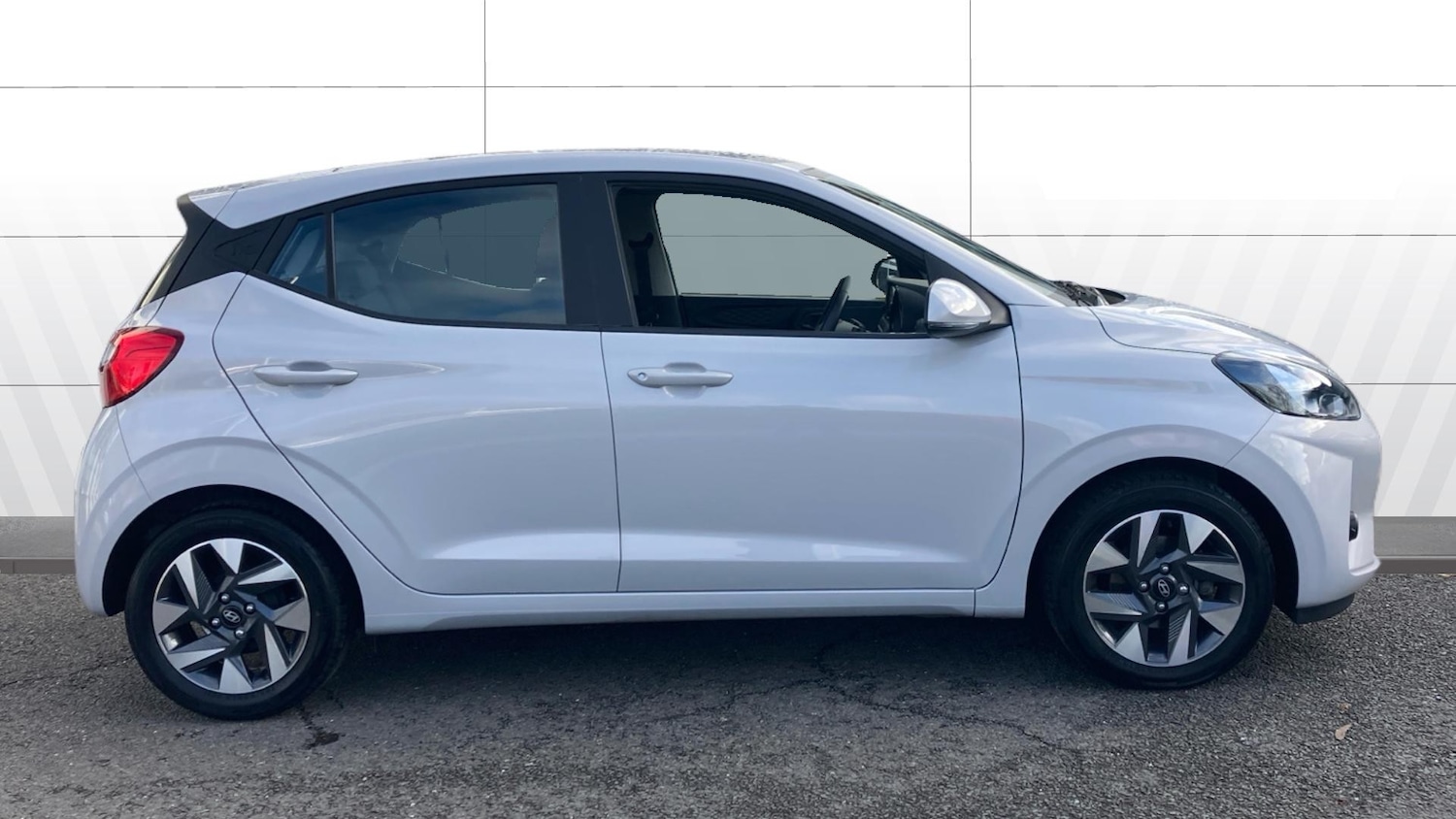 Used Hyundai i10 2024 for sale - 77023368: Photo 5