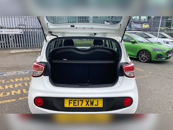 Used Hyundai i10 2017 for sale - 75912865: Photo