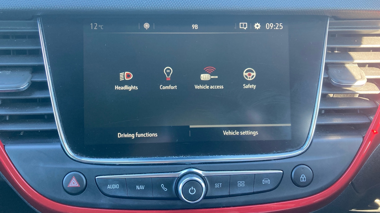 Used Vauxhall Crossland 2021 for sale - 77951382: Photo 25