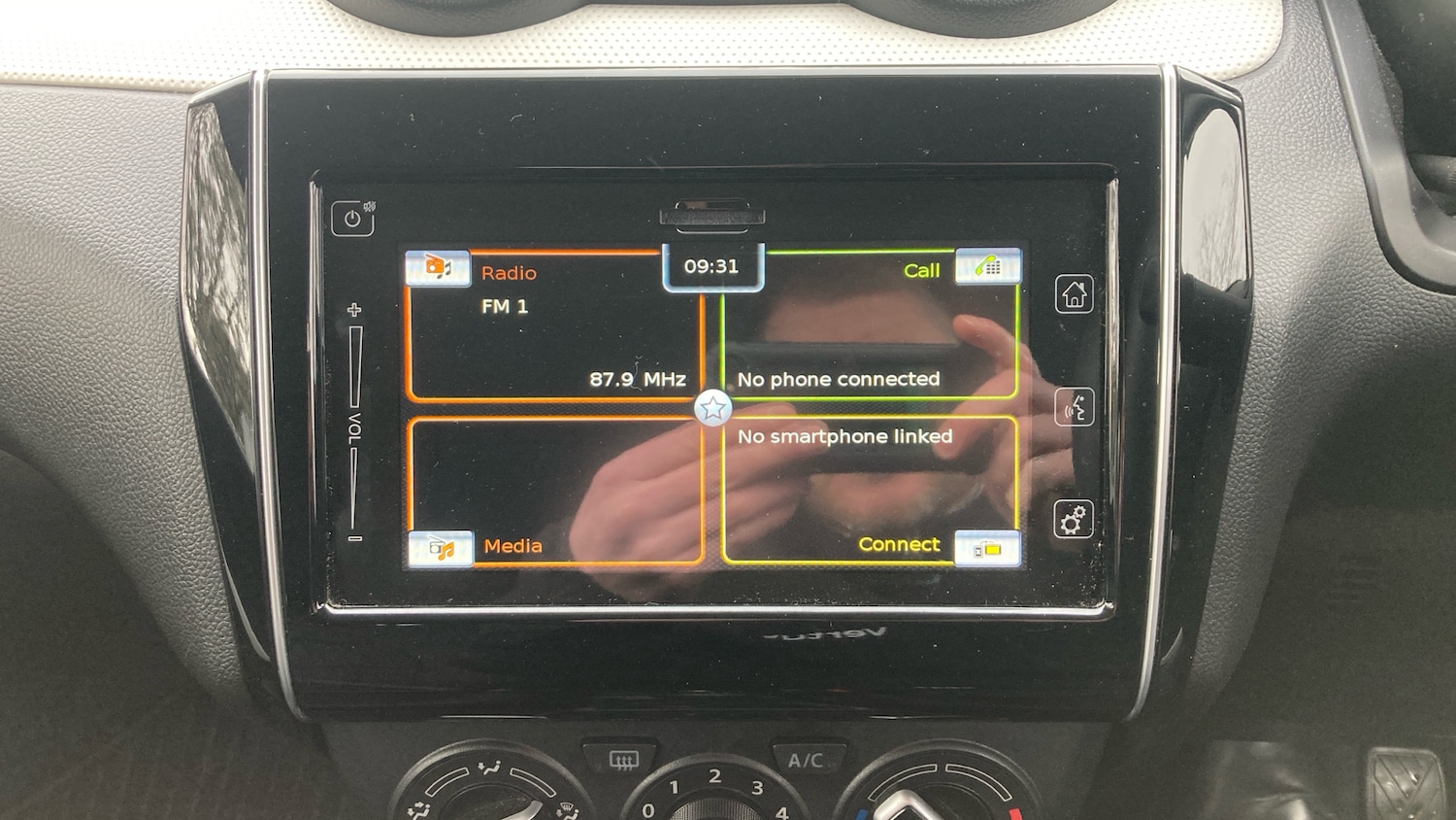 Used Suzuki Swift 2023 for sale - 77777459: Photo 12