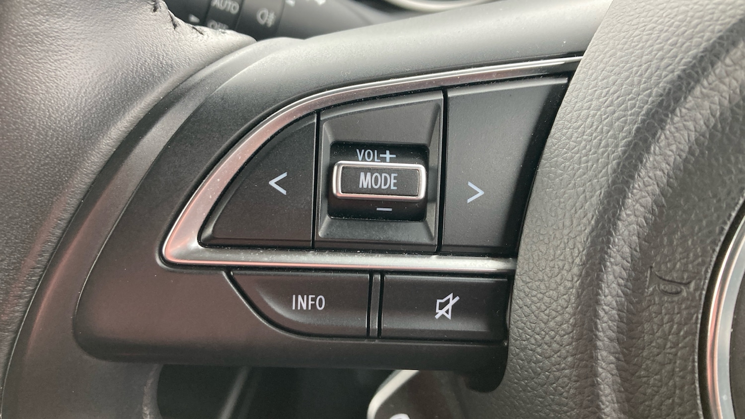 Used Suzuki Swift 2023 for sale - 77777459: Photo 26