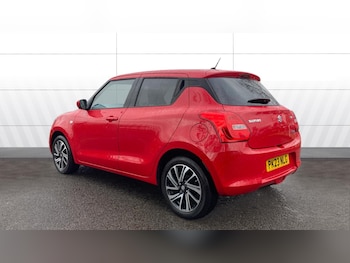 Used Suzuki Swift 2023 for sale - 77777459: Photo