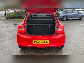 Used Suzuki Swift 2023 for sale - 77777459: Photo