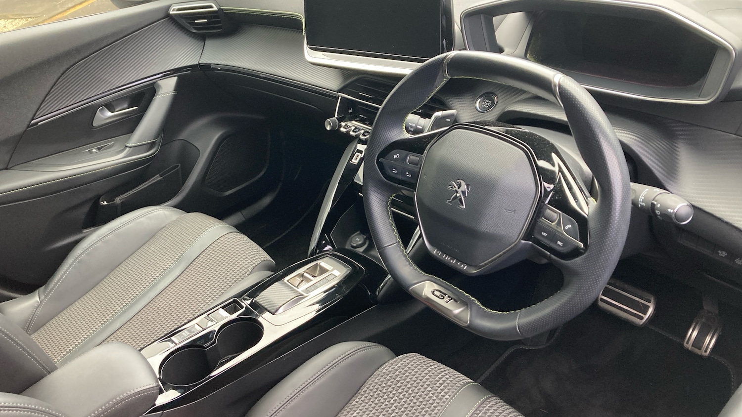 Used Peugeot 2008 2022 for sale - 77370510: Photo 11