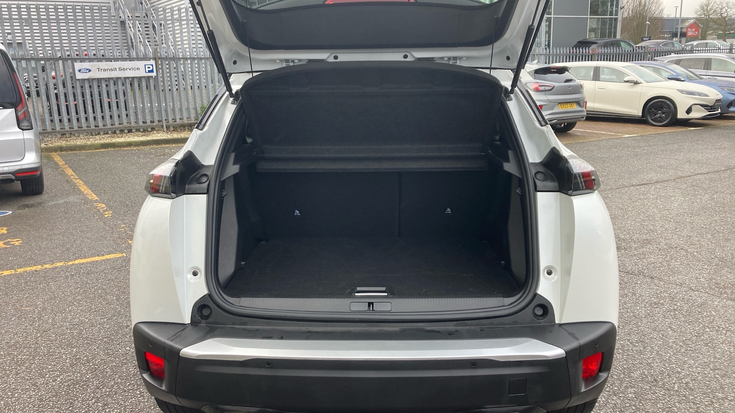 Used Peugeot 2008 2022 for sale - 77370510: Photo 4