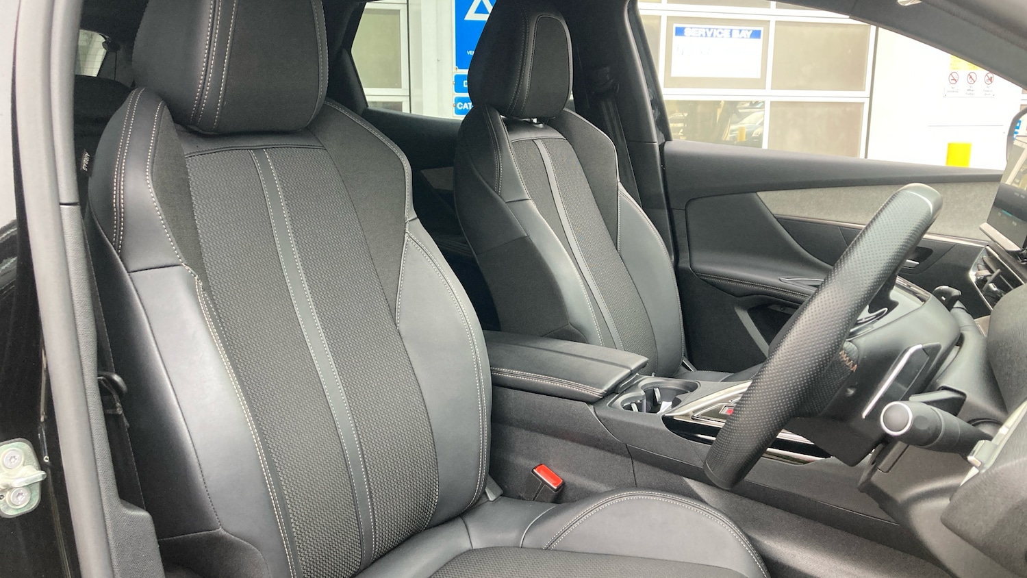 Used Peugeot 3008 2024 for sale - 76274402: Photo 39