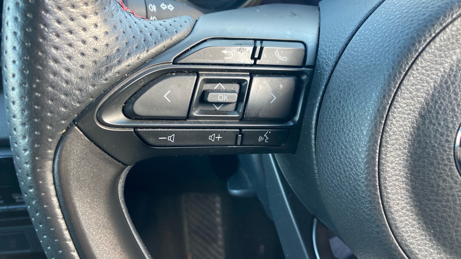 Used Toyota Yaris 2023 for sale - 76542799: Photo 41