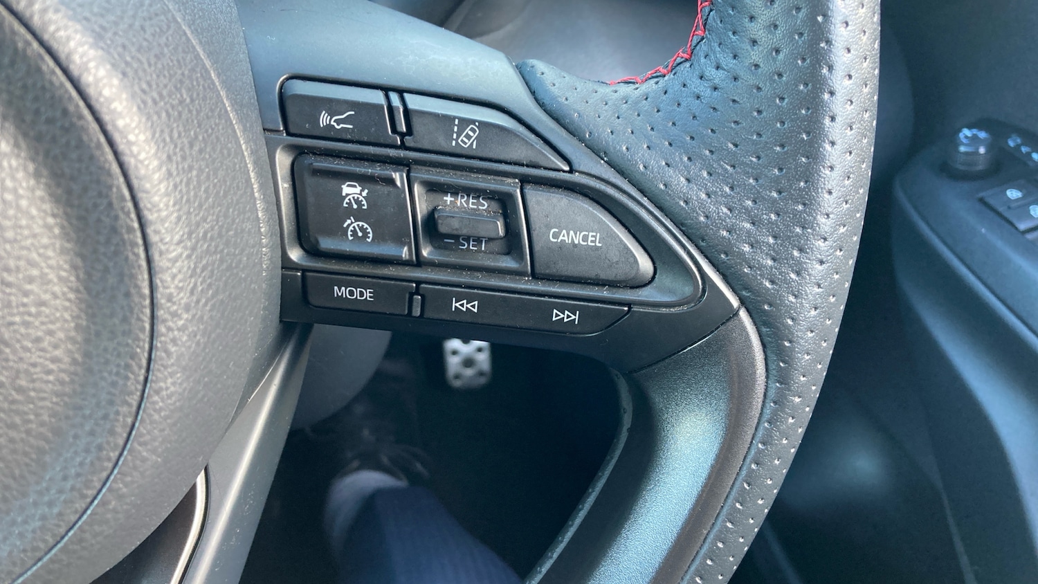 Used Toyota Yaris 2023 for sale - 76542799: Photo 43