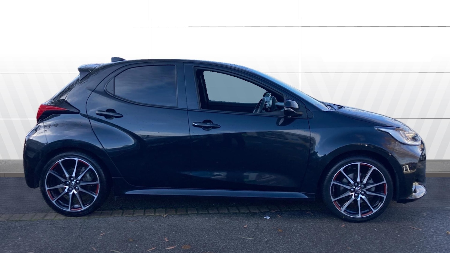 Used Toyota Yaris 2023 for sale - 76542799: Photo 5