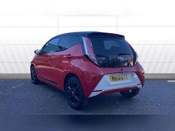 Used Toyota AYGO 2018 for sale - 79403735: Photo
