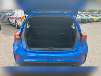 Used Ford Focus 2022 for sale - 75994286: Photo 4