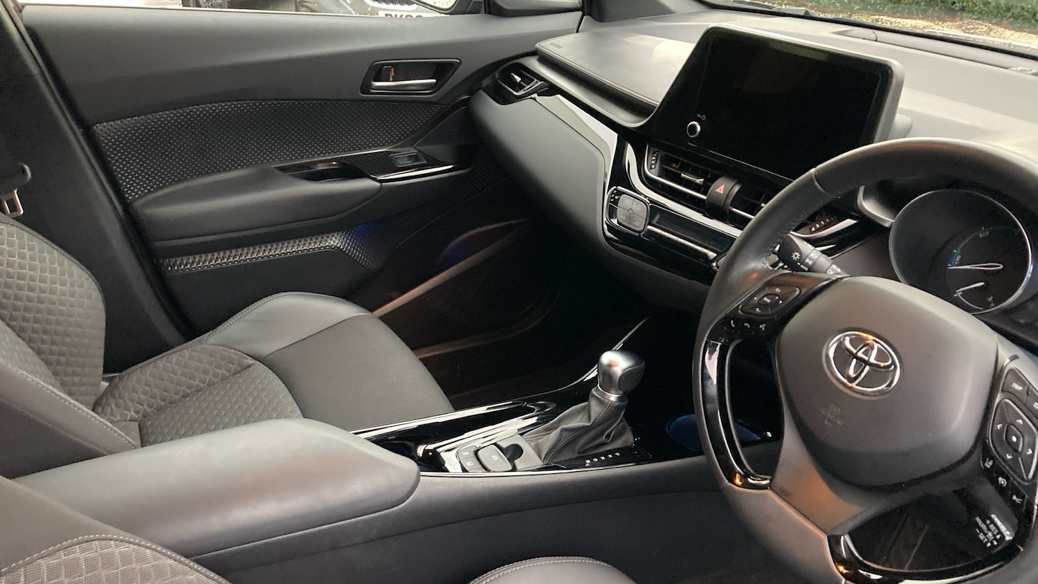 Used Toyota C-HR 2023 for sale - 76979313: Photo 14