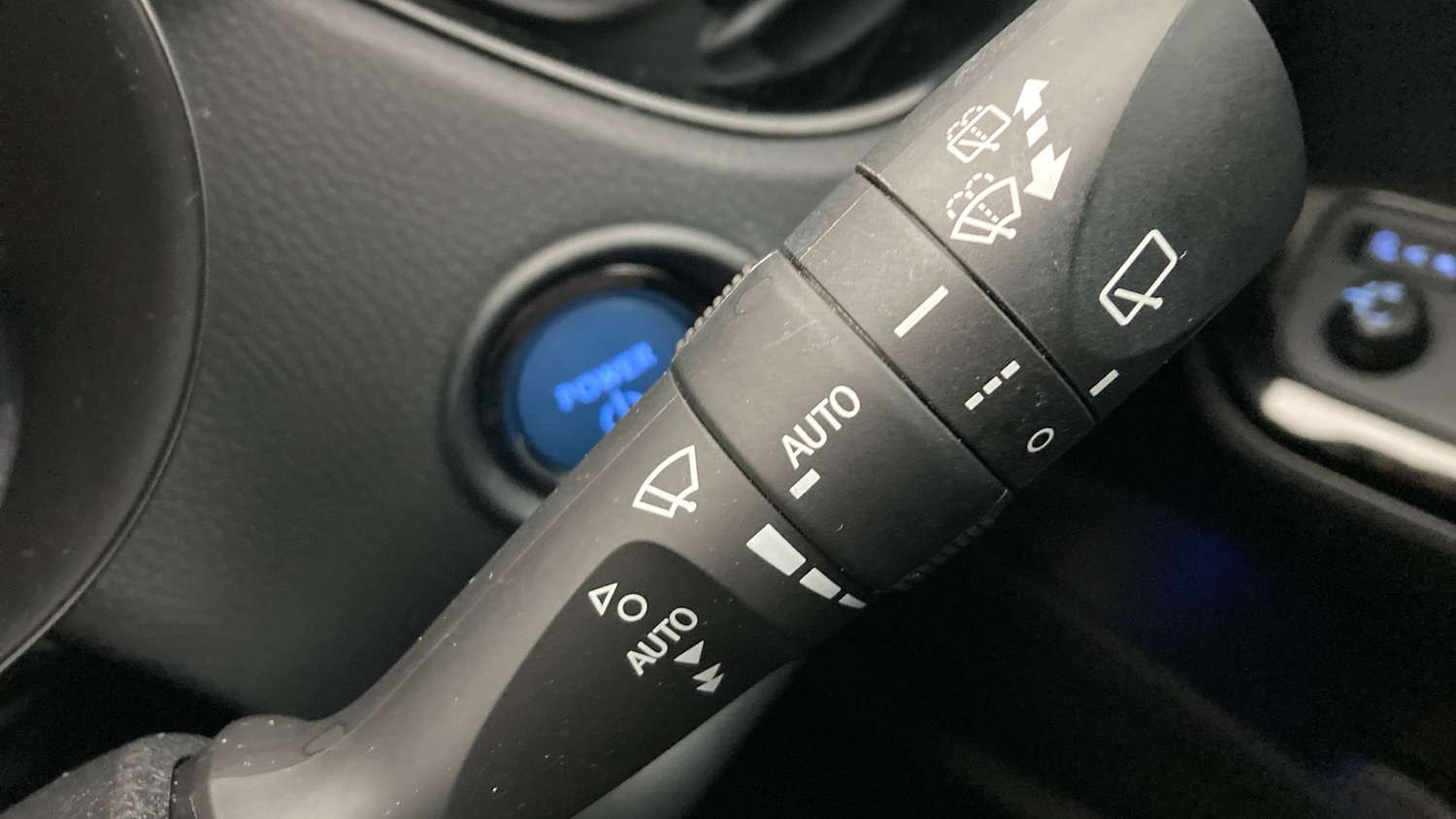 Used Toyota C-HR 2023 for sale - 76979313: Photo 30