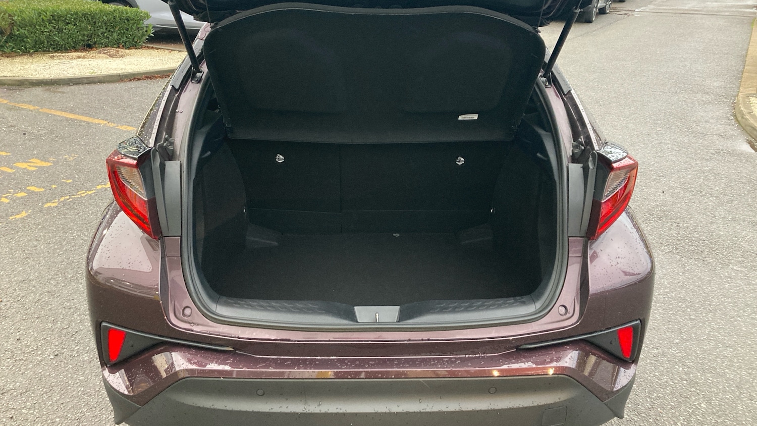 Used Toyota C-HR 2023 for sale - 76979313: Photo 4