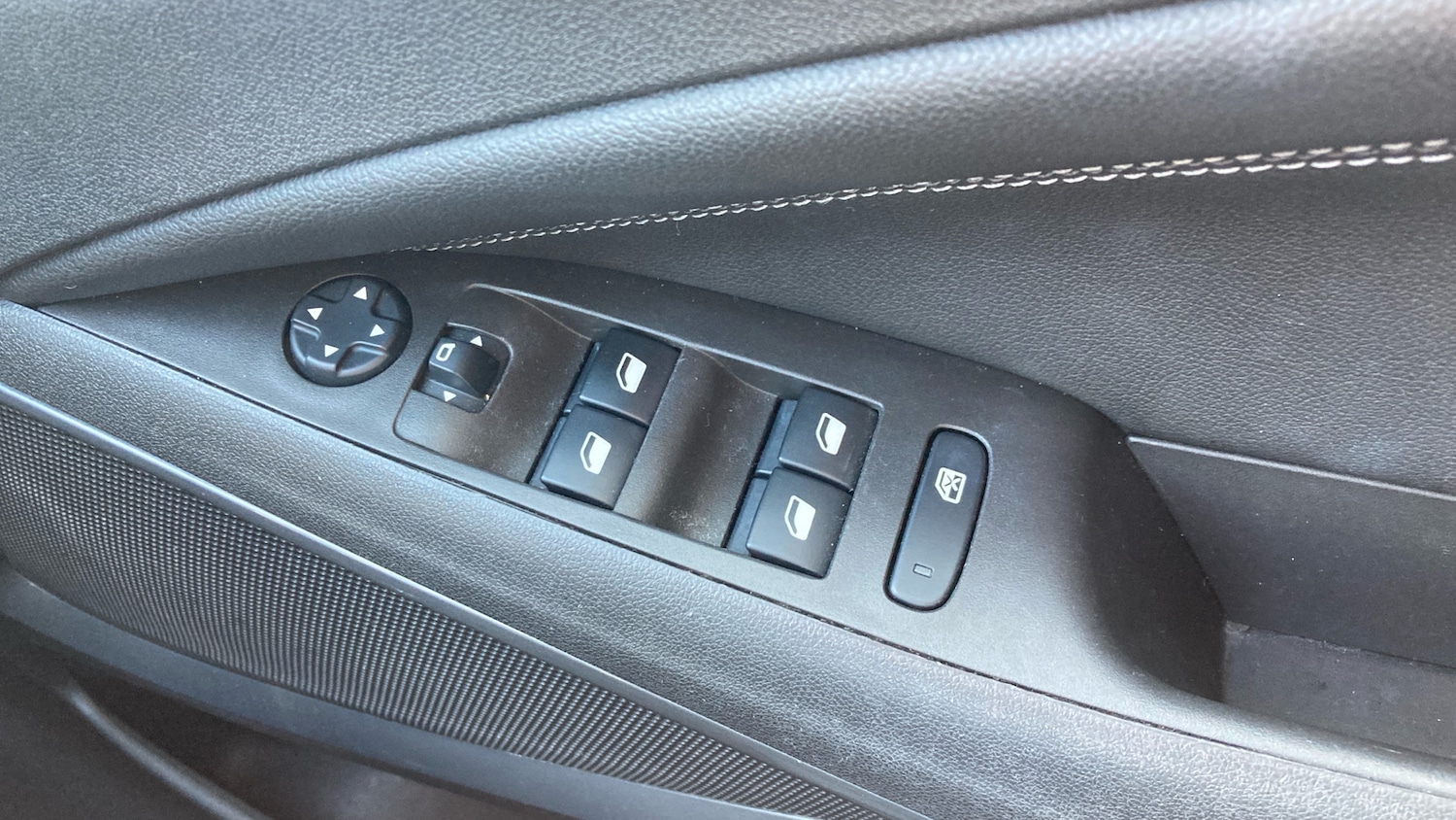 Used Vauxhall Crossland 2021 for sale - 77988980: Photo 28