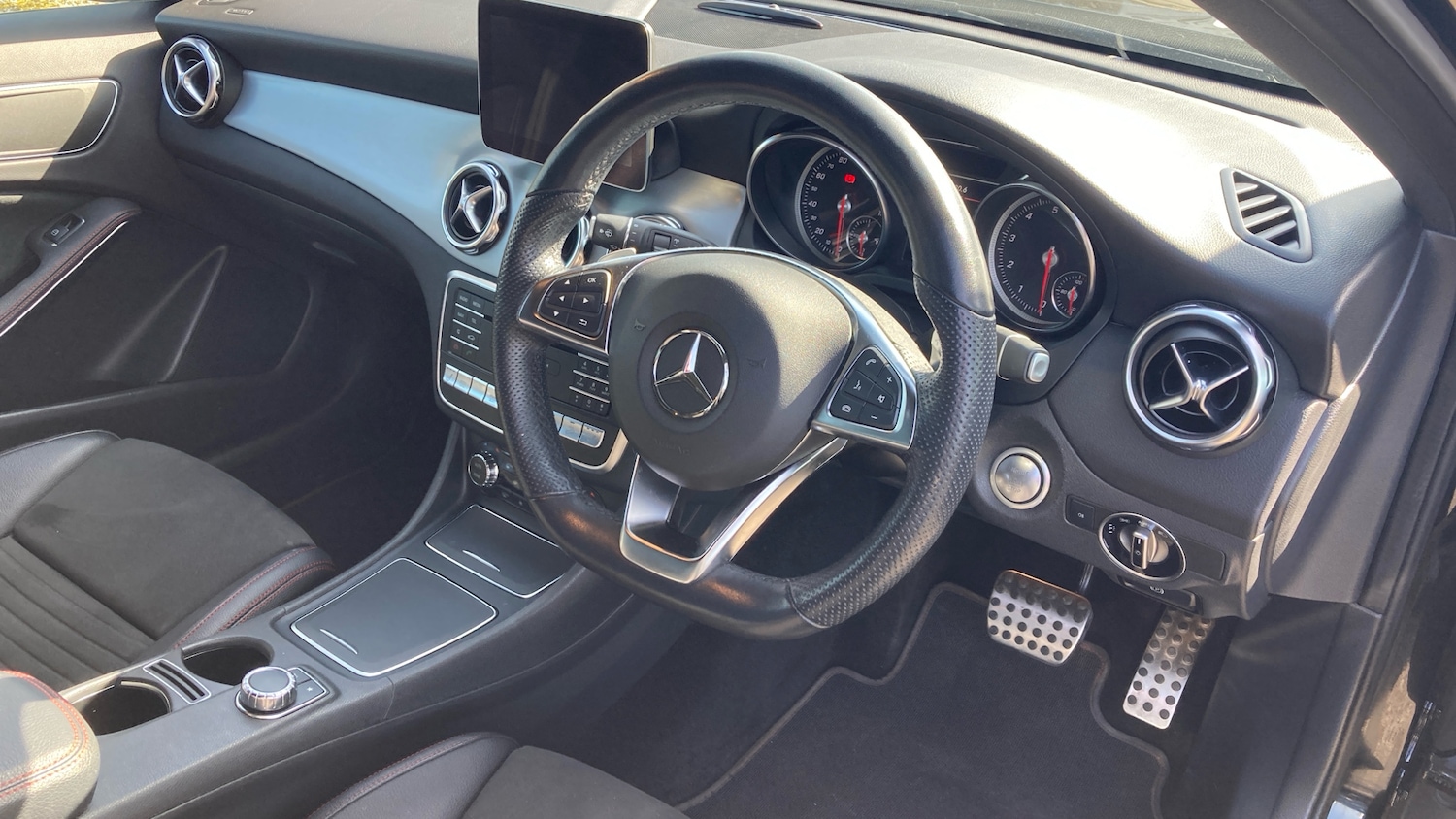 Used Mercedes-Benz GLA 2018 for sale - 78166098: Photo 11