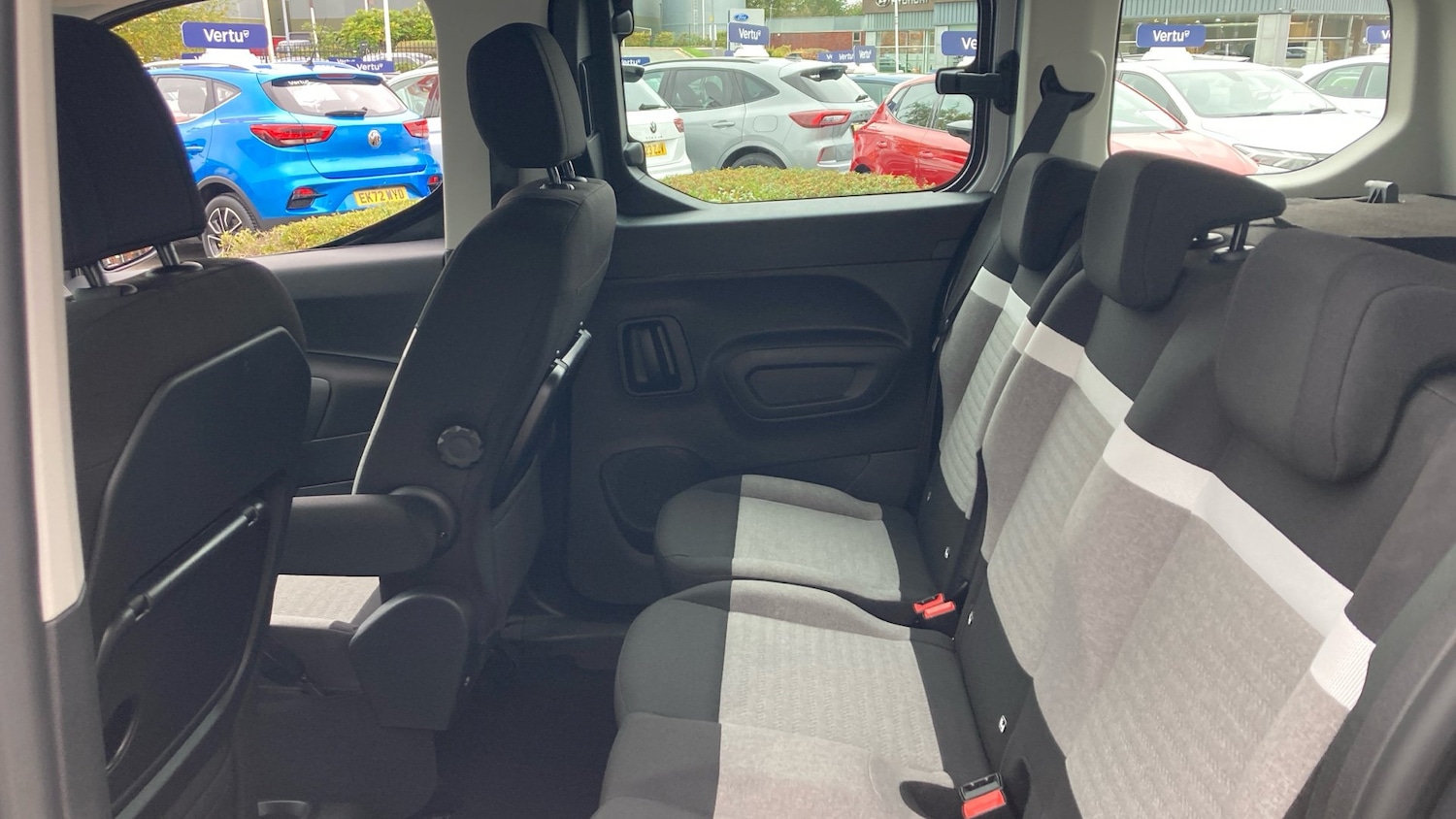 Used Citroen Berlingo 2024 for sale - 76477172: Photo 16