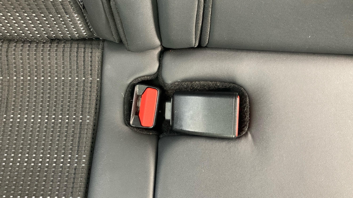 Used Peugeot 2008 2019 for sale - 76477119: Photo 17