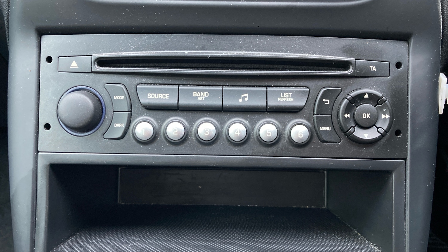 Used Citroen C3 Picasso 2015 for sale - 76835329: Photo 27