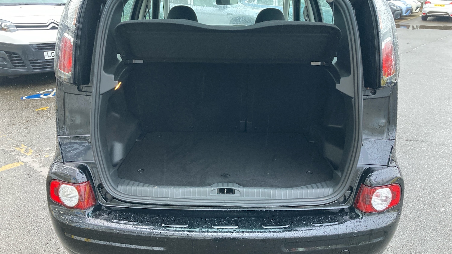 Used Citroen C3 Picasso 2015 for sale - 76835329: Photo 4