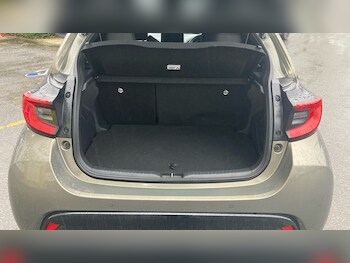 Used Toyota Yaris 2024 for sale - 77007983: Photo