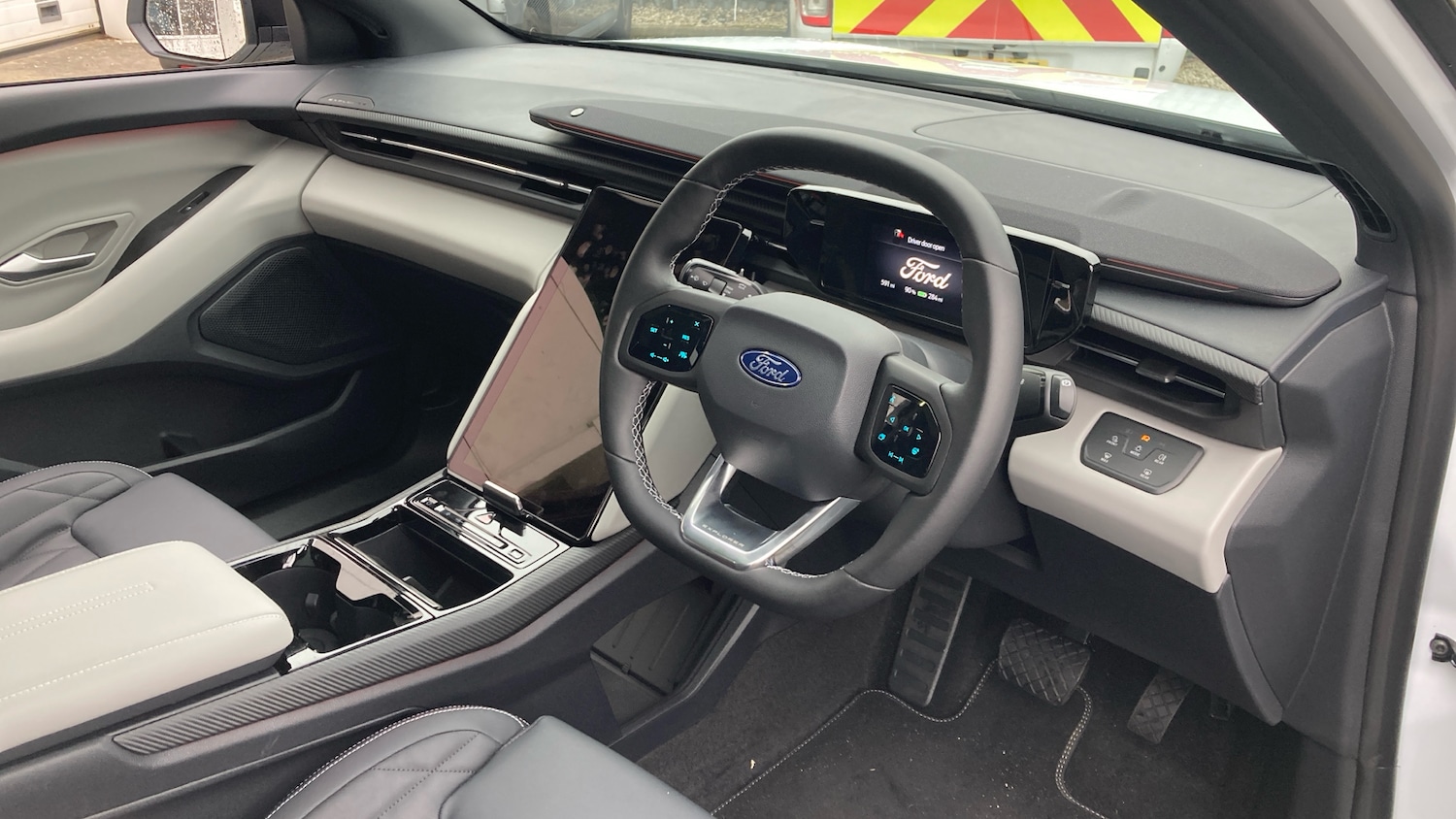 Used Ford Explorer 2025 for sale - 76477166: Photo 11