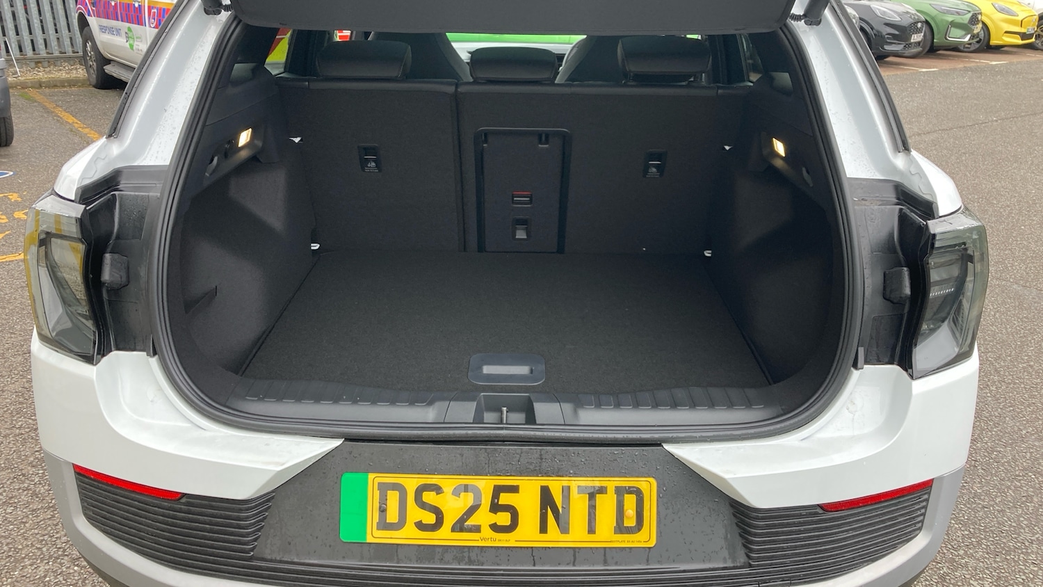 Used Ford Explorer 2025 for sale - 76477166: Photo 4